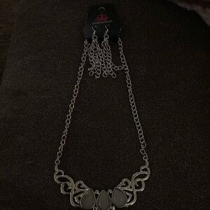 Paparazzi Silver Filigree Necklace